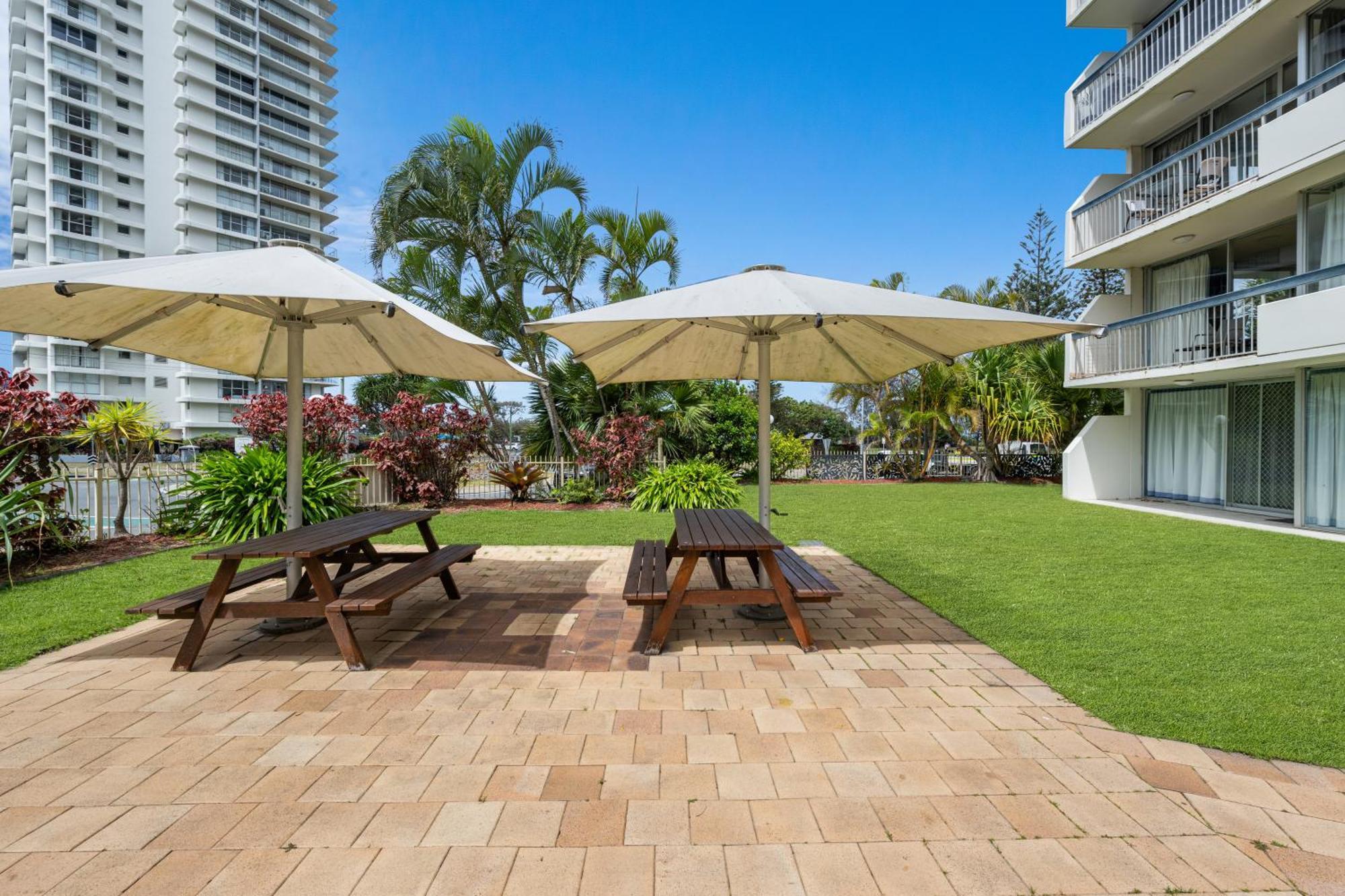 Hi Ho Beach Apartments On Broadbeach Gold Coast Luaran gambar