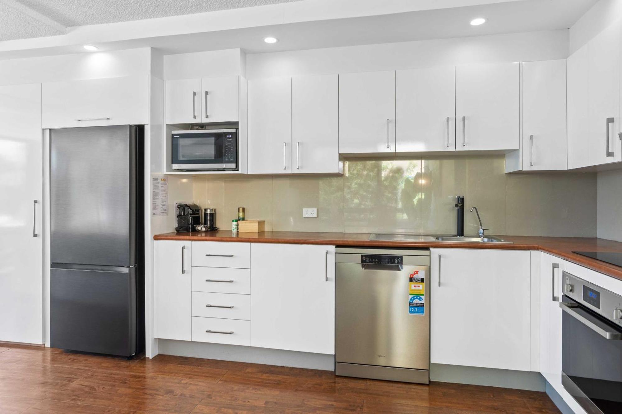 Hi Ho Beach Apartments On Broadbeach Gold Coast Luaran gambar