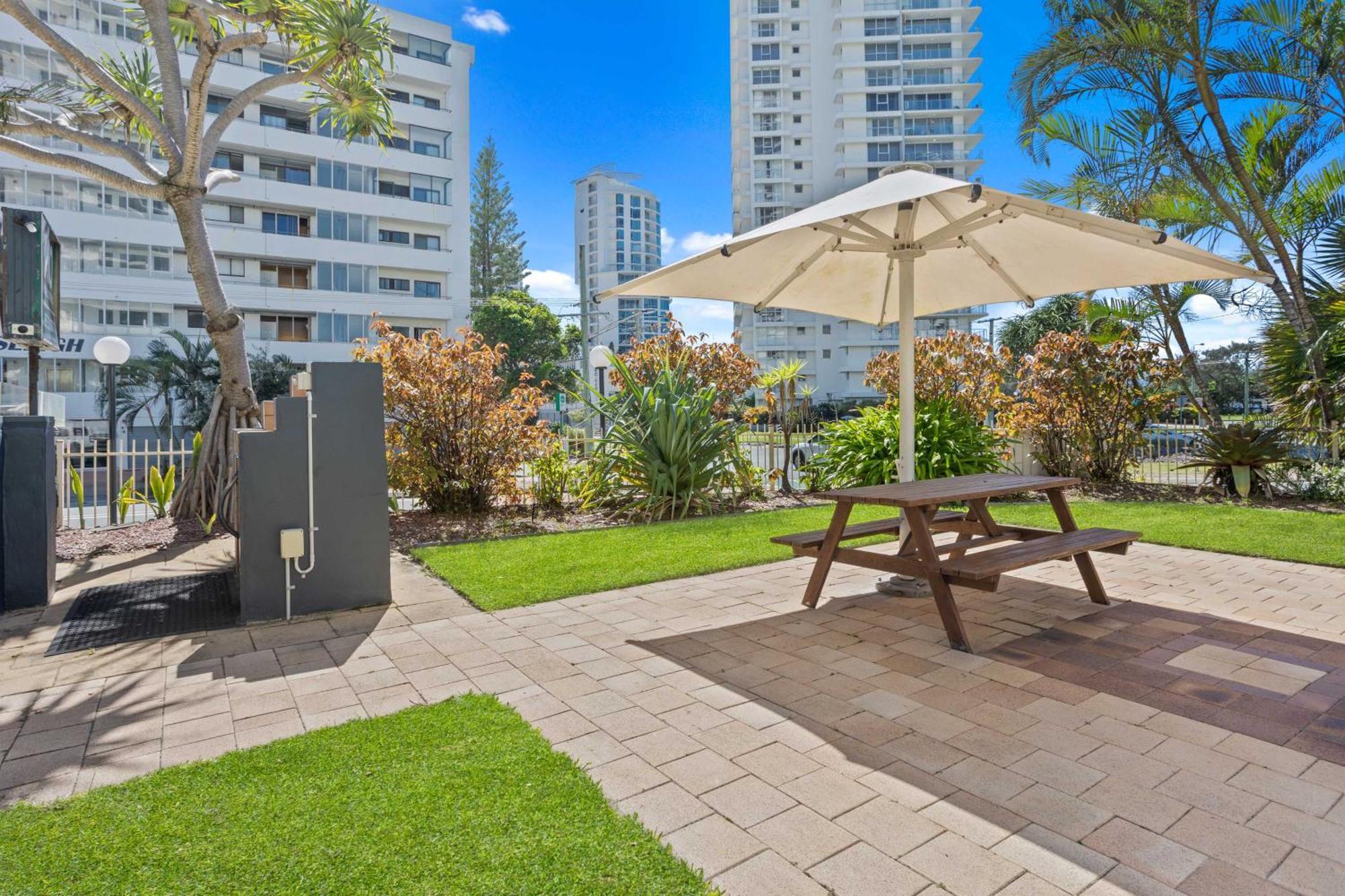 Hi Ho Beach Apartments On Broadbeach Gold Coast Luaran gambar