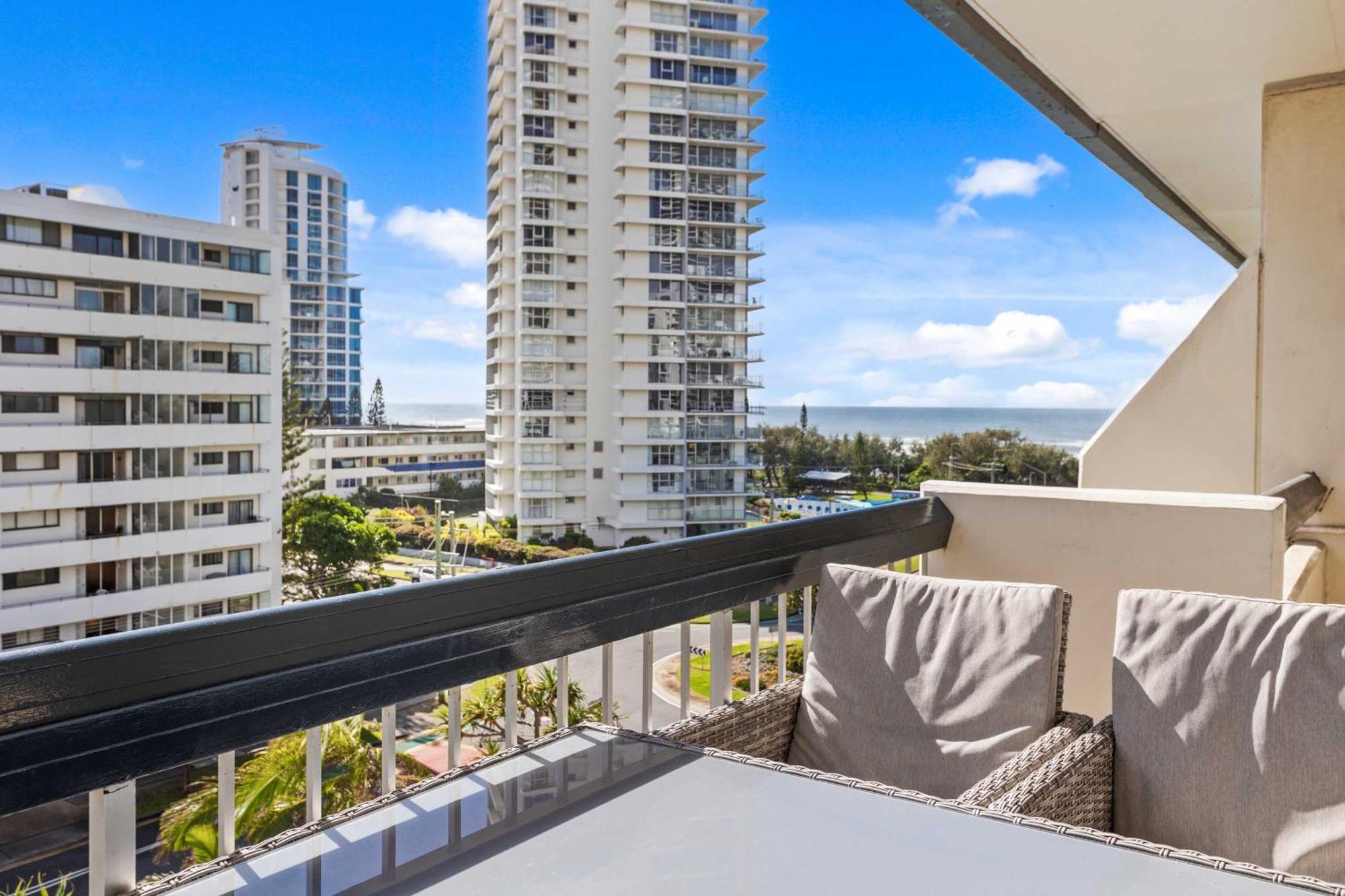 Hi Ho Beach Apartments On Broadbeach Gold Coast Luaran gambar